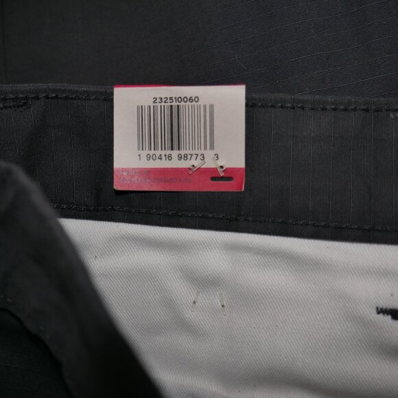 Levi's Carrier Cargo Shorts Men's Size 42 Loose Fit Ripstop Utility Gray NWT - Picture 9 of 10